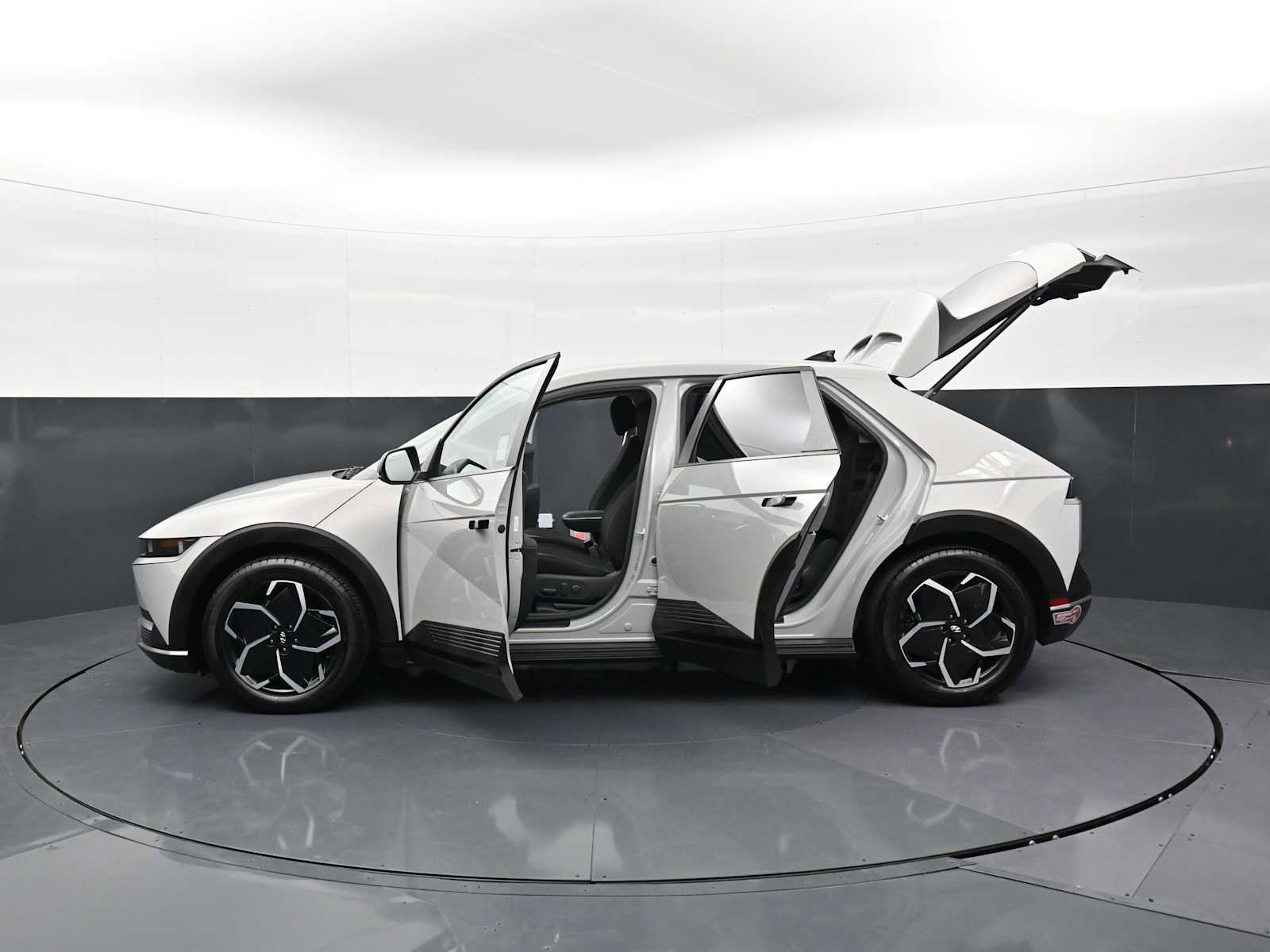 Used 2024 Hyundai Ioniq 5 SEL image 35