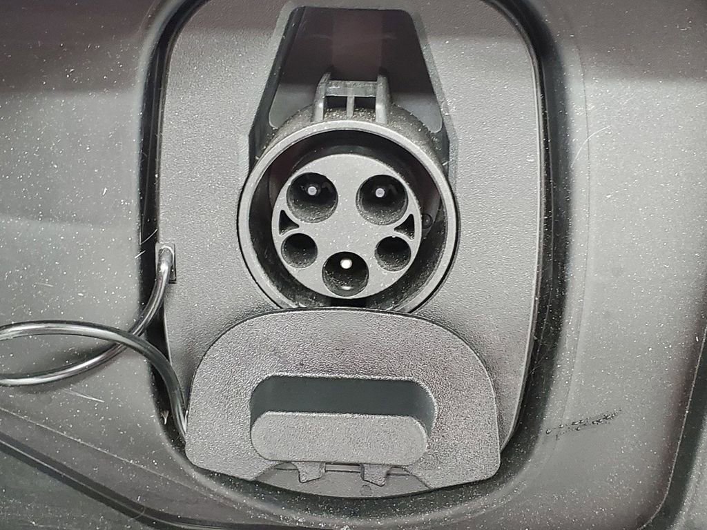 Used 2025 Chevrolet Equinox EV LT image 24