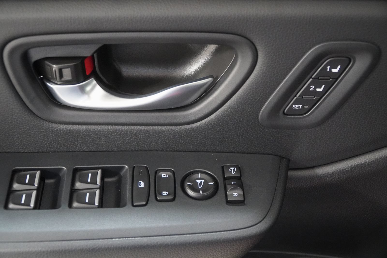 Certified 2025 Honda Pilot TrailSport image 21