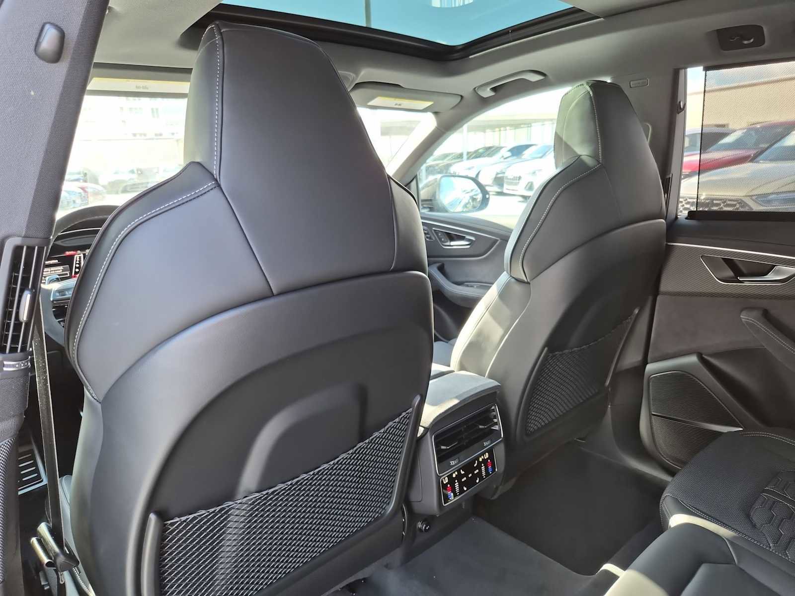 New 2026 Audi RS Q8 performance image 17