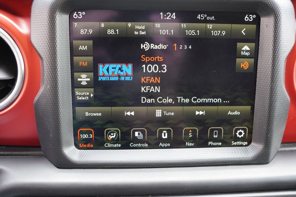 Used 2022 Jeep Wrangler Unlimited Rubicon AWD/4WD image 27