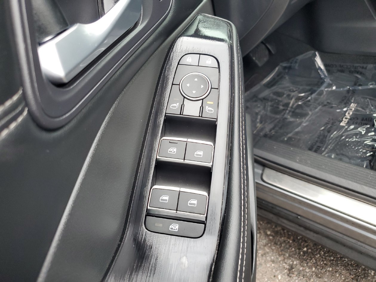 Used 2024 Nissan Rogue SL w/ SL Premium Package FWD image 16