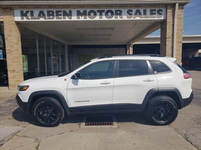 Used 2022 Jeep Cherokee Trailhawk w/ Premium Leather Package AWD/4WD image 2