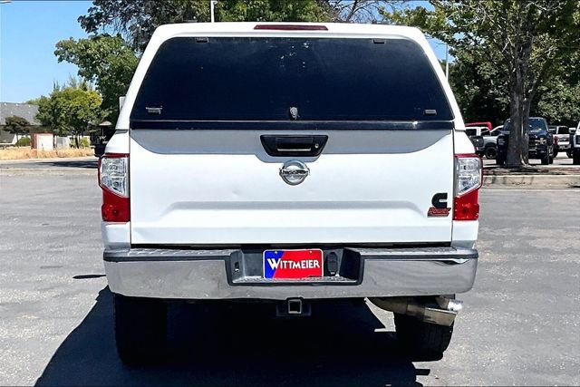Used 2017 Nissan Titan SV RWD image 4