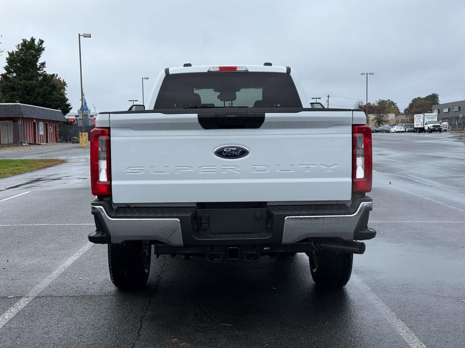 New 2026 Ford F350 XLT image 3