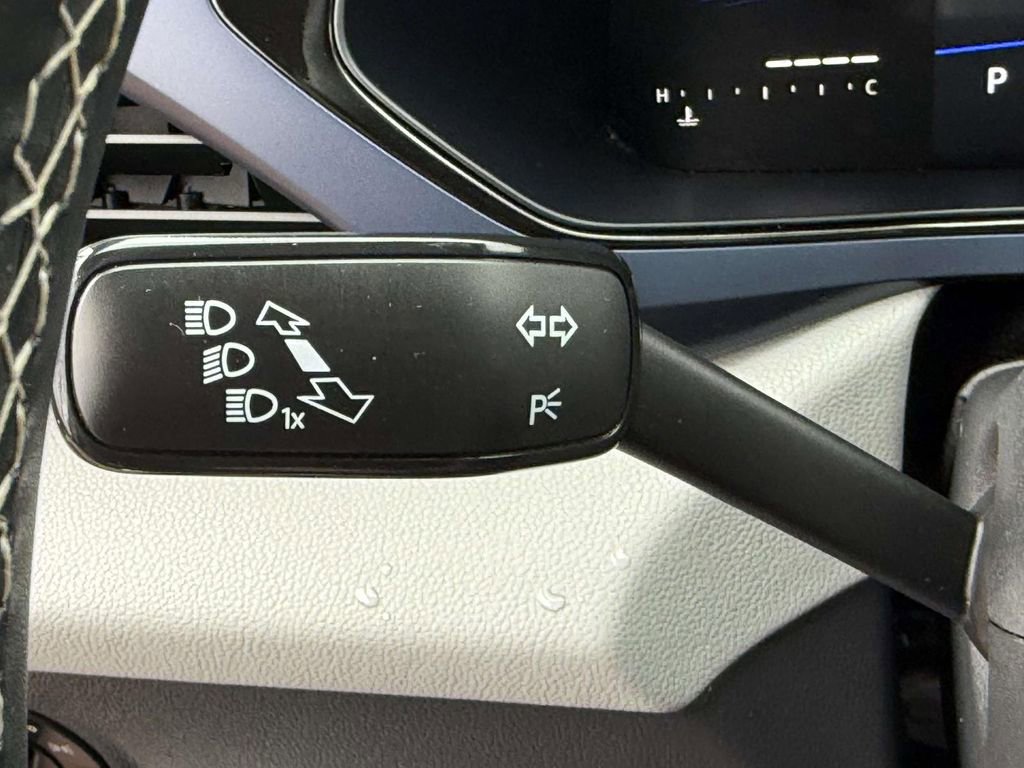 Used 2022 Volkswagen Taos SE image 26