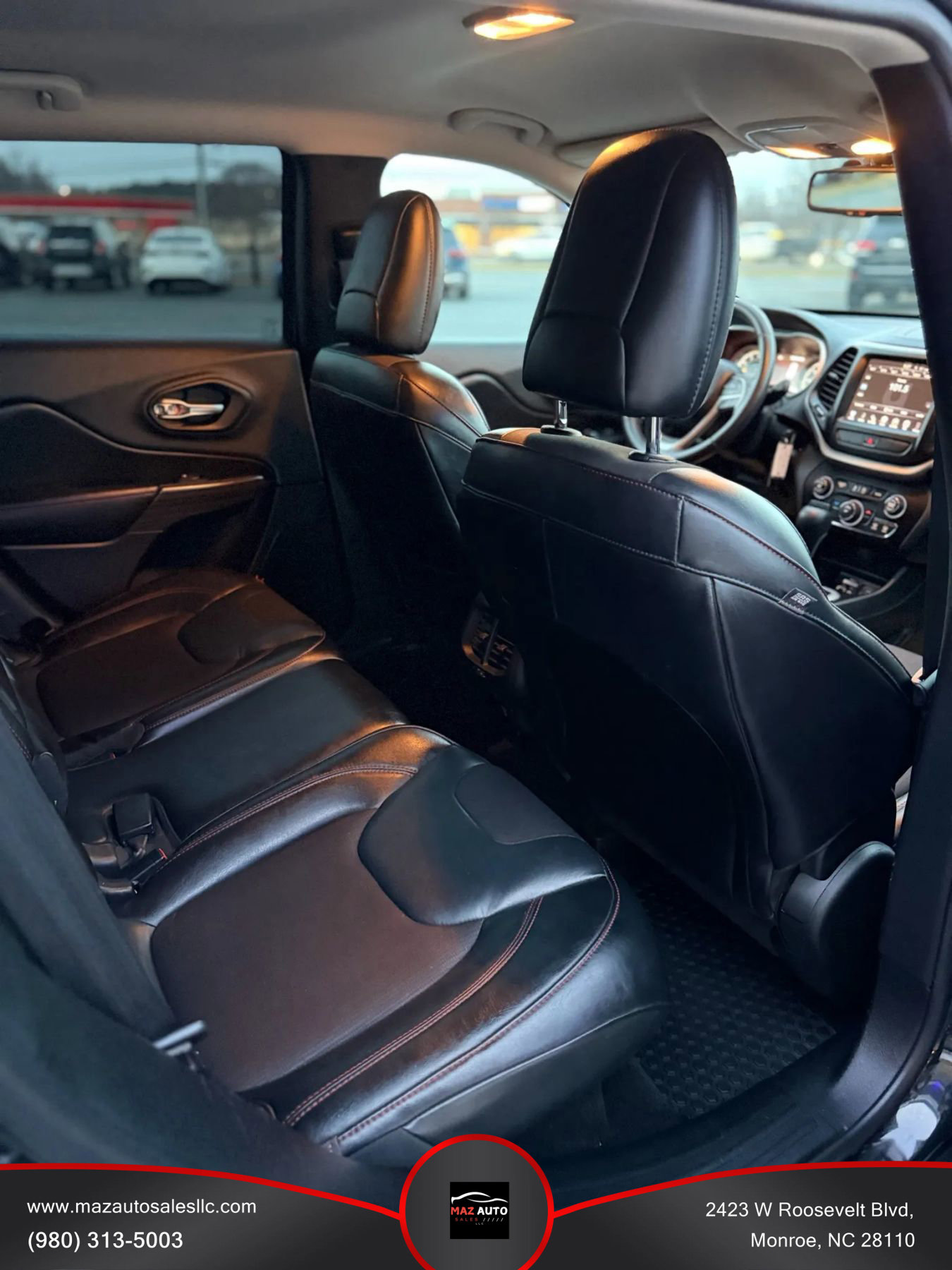 Used 2015 Jeep Cherokee Trailhawk w/ Trailer Tow Group image 14