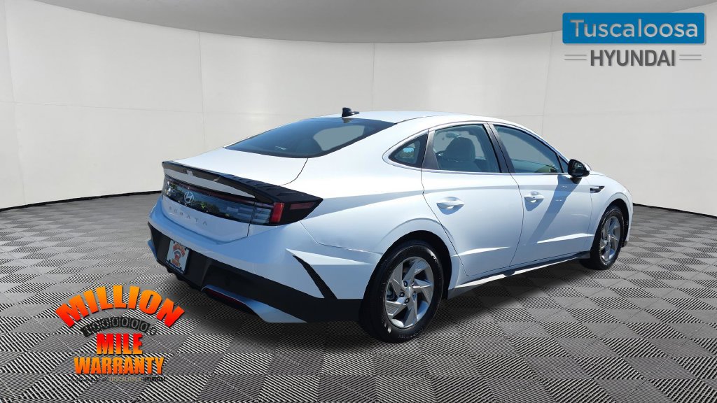 Used 2025 Hyundai Sonata SE FWD image 8