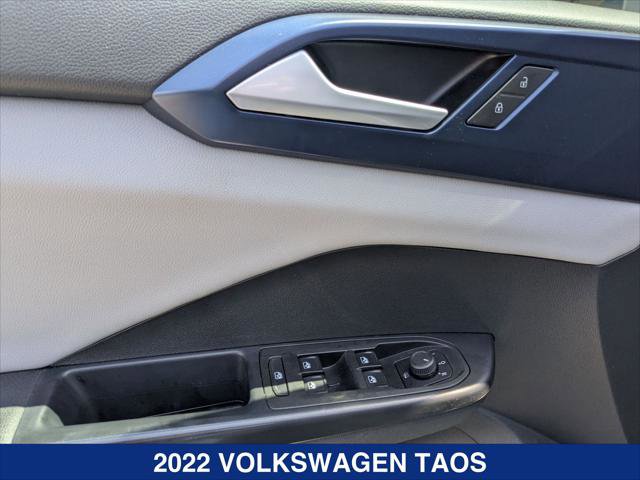 Certified 2022 Volkswagen Taos SE FWD image 11