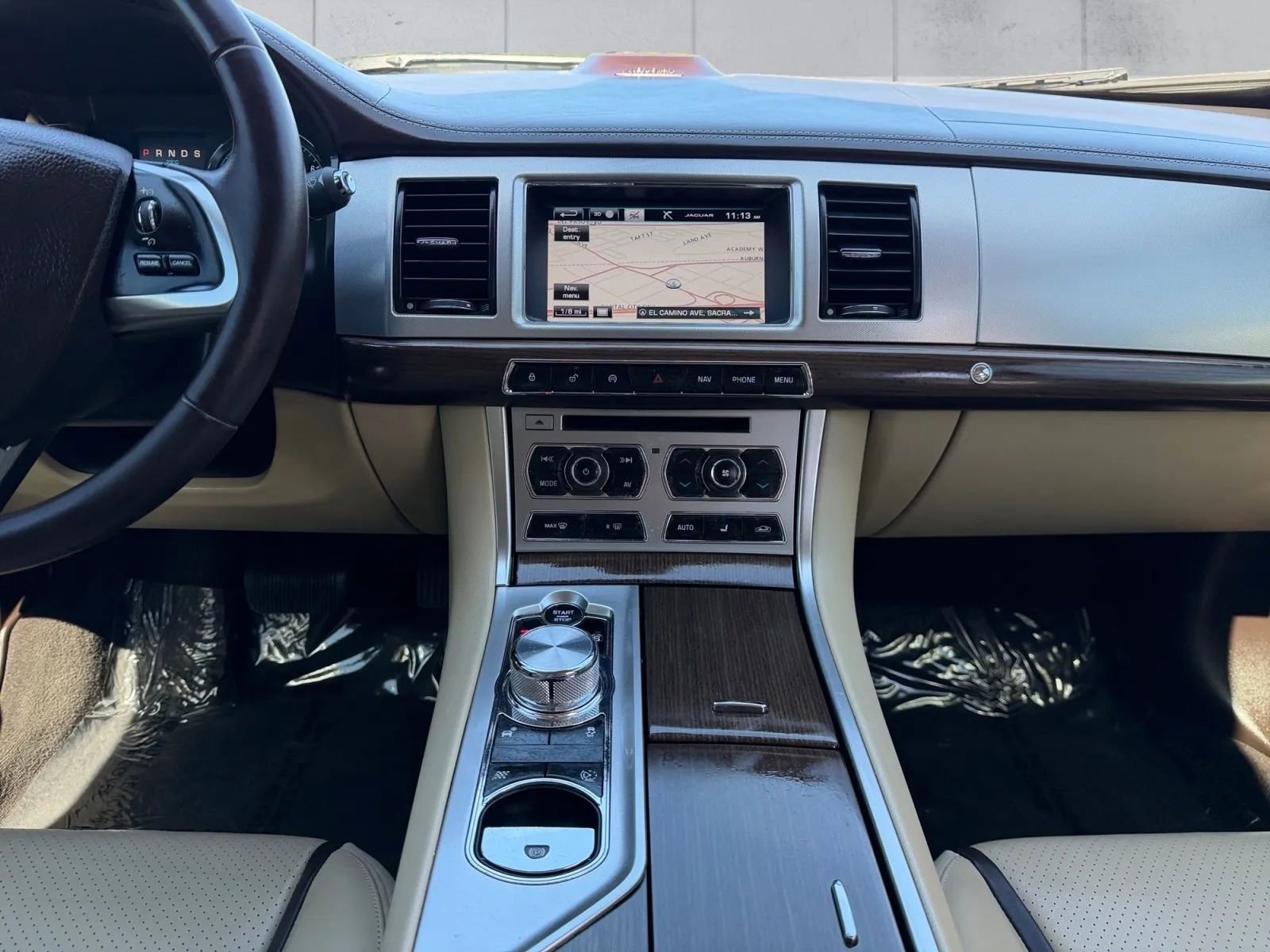 Used 2015 Jaguar XF Portfolio RWD image 11