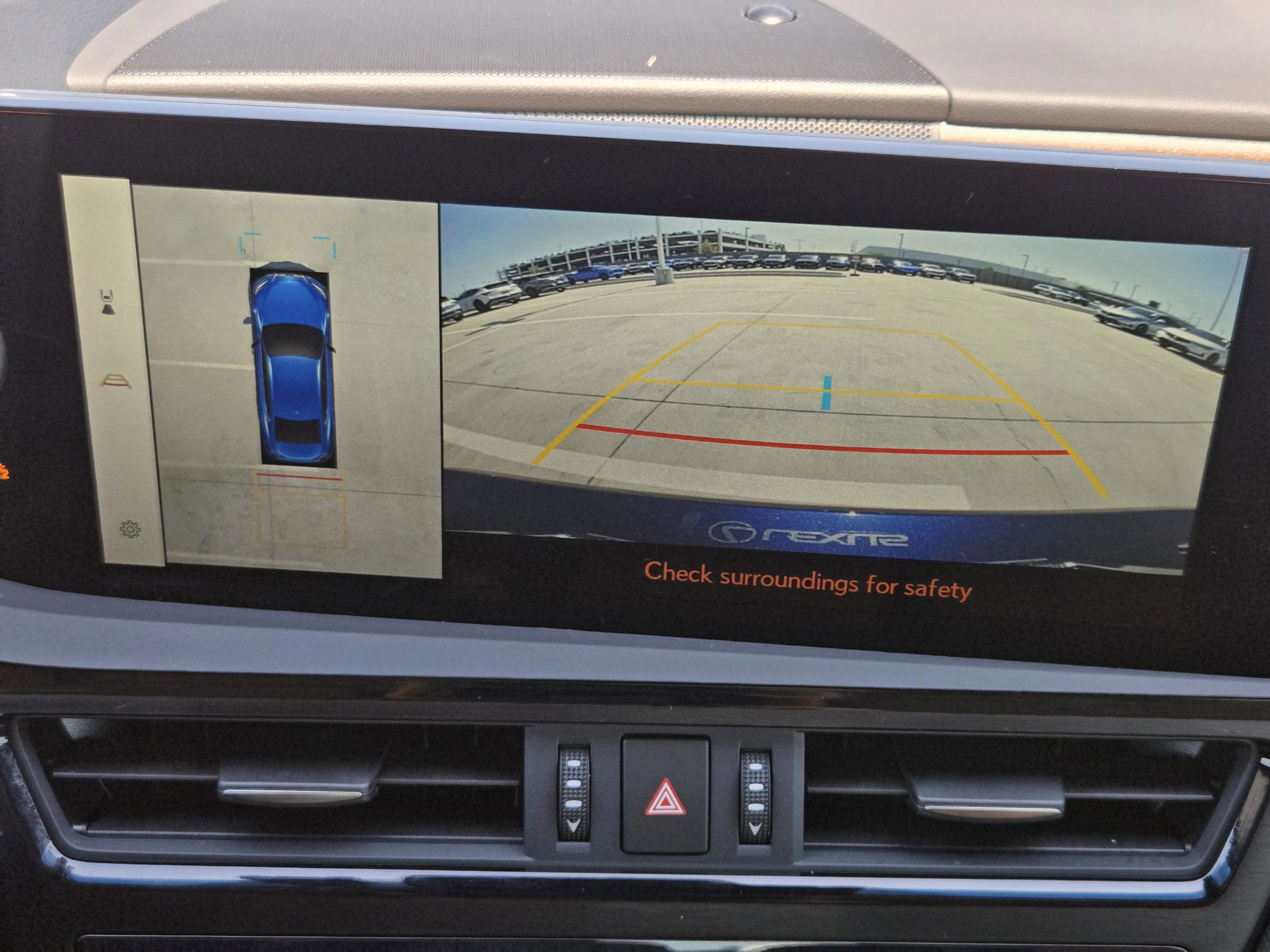 Used 2025 Lexus ES 350 Ultra Luxury w/ Accessory Package (Z2) image 9