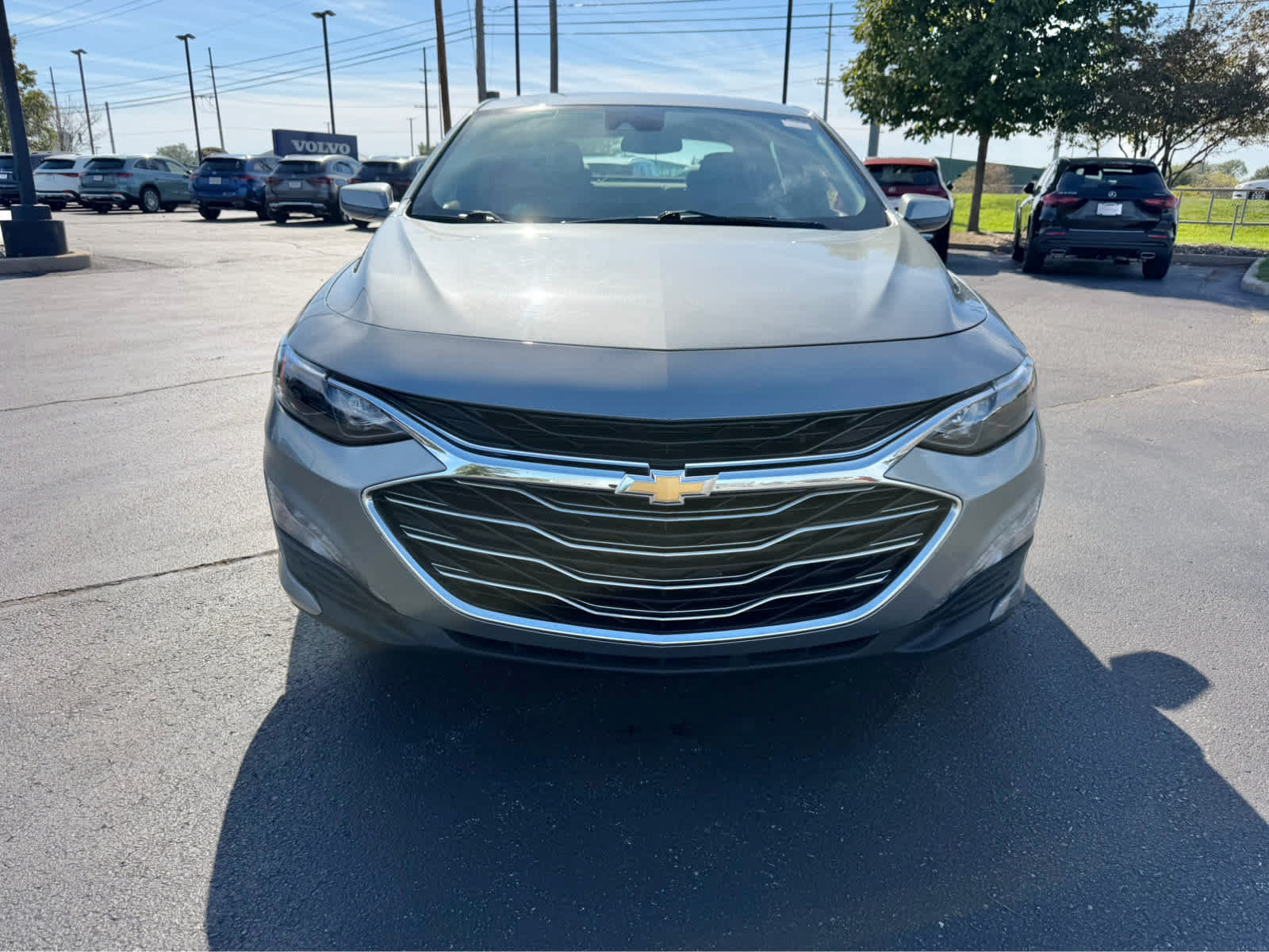 Used 2023 Chevrolet Malibu LT FWD image 2