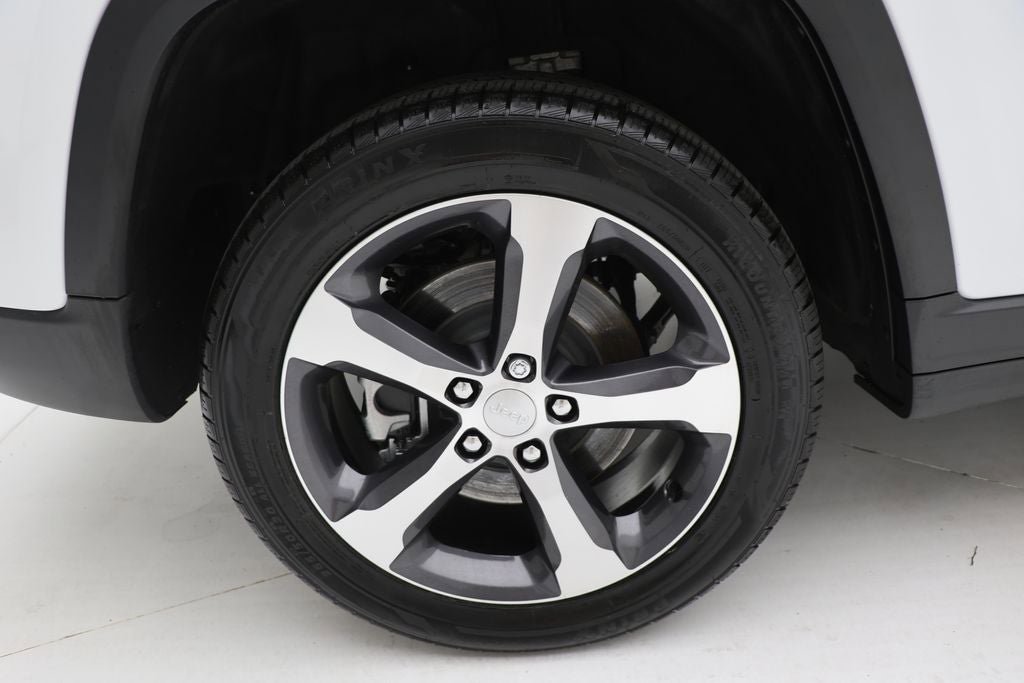 Used 2023 Jeep Grand Cherokee 4WD 4xe image 9