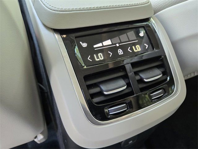 New 2025 Volvo XC90 T8 Plus w/ Protection Package Premier image 39