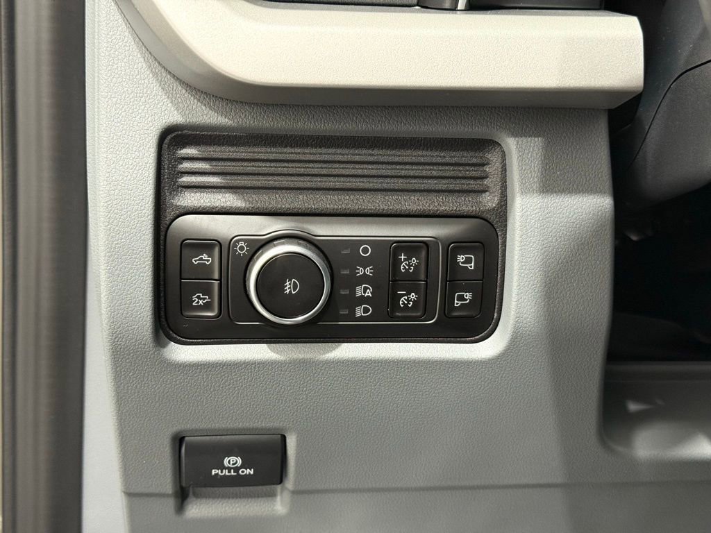 New 2026 Ford F350 XLT w/ XLT Premium Package image 33