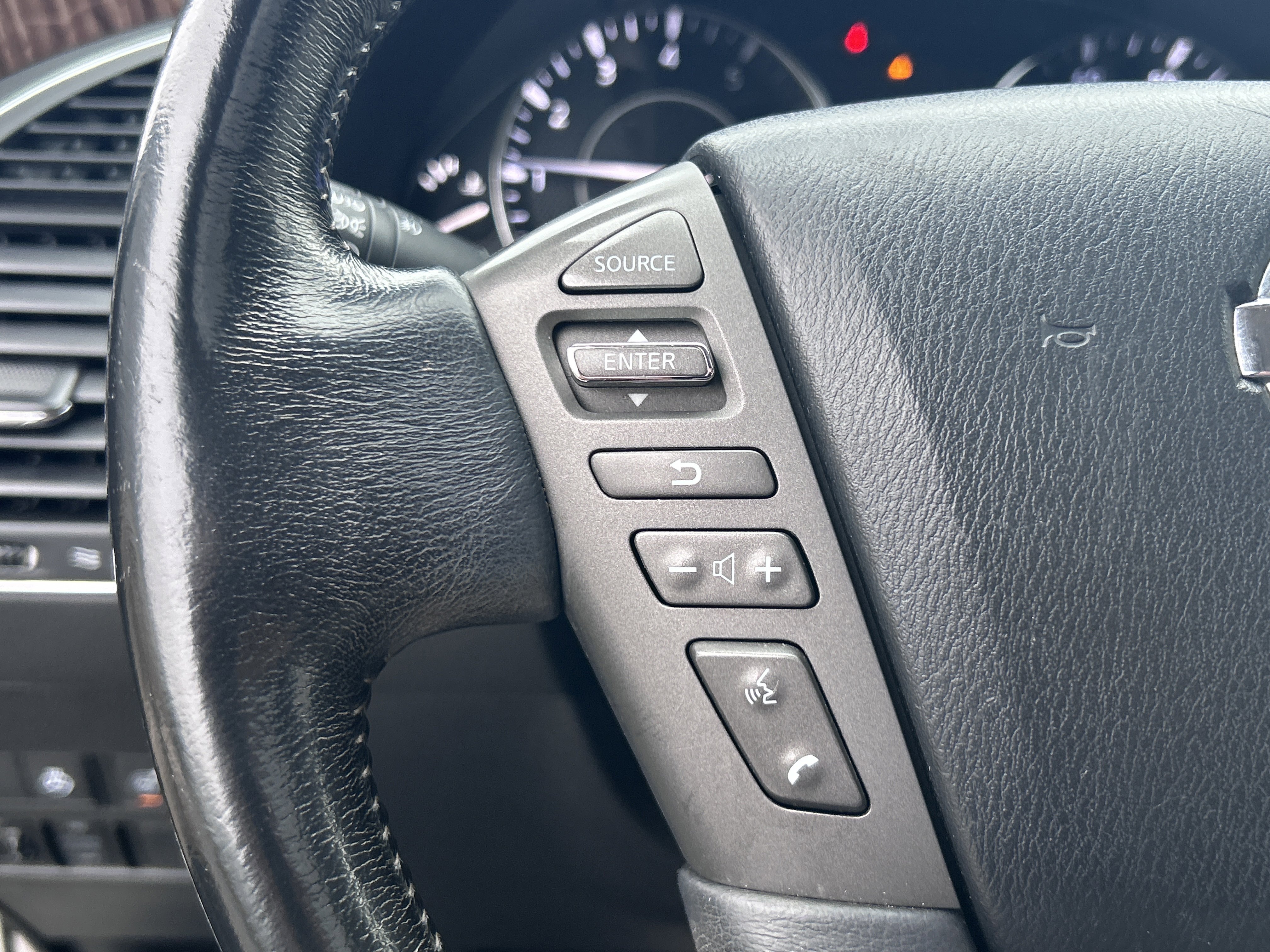 Used 2019 Nissan Armada Platinum image 23