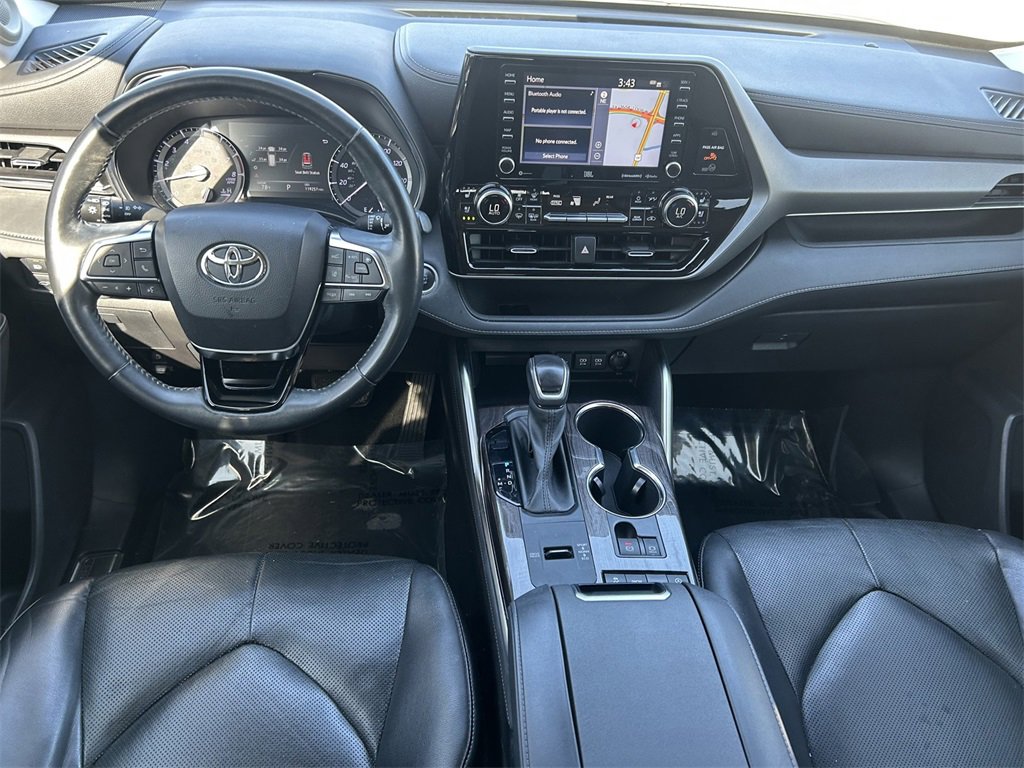 Used 2020 Toyota Highlander Limited image 19