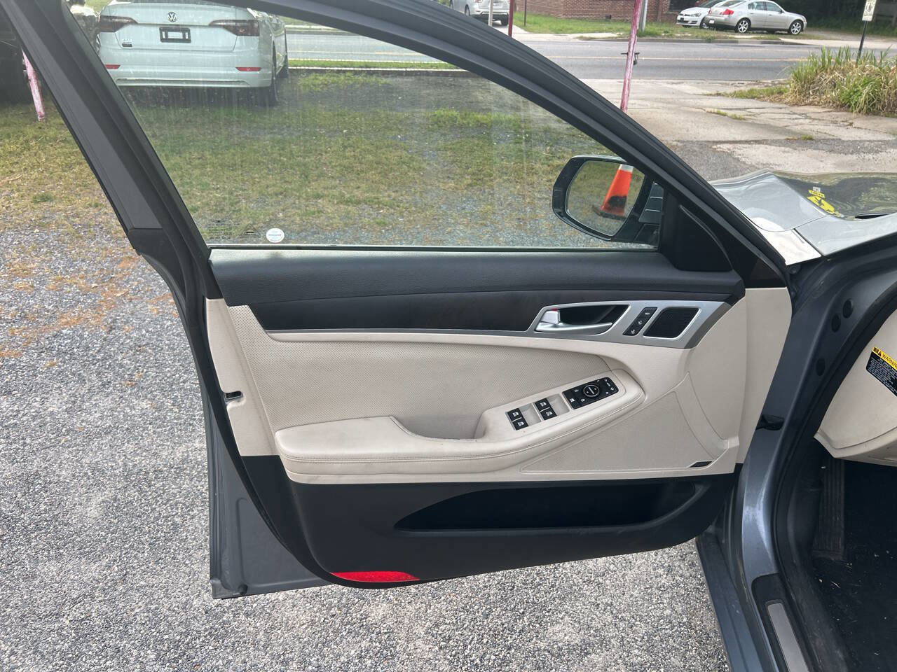 Used 2017 Genesis G80 3.8 w/ Option Group 03 image 14