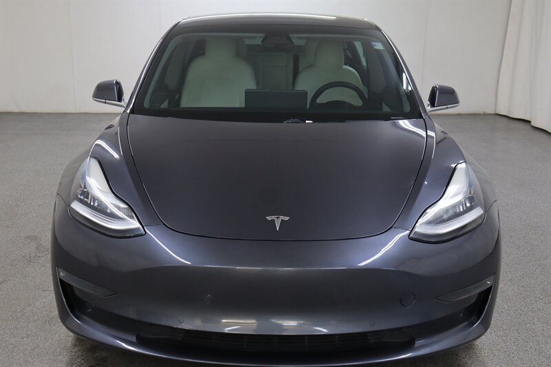 Used 2020 Tesla Model 3 Standard Range RWD image 2