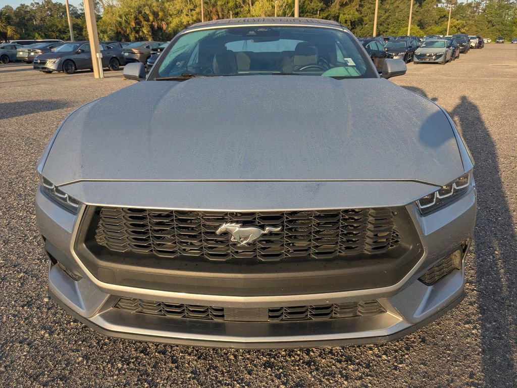 Used 2024 Ford Mustang Convertible RWD image 9