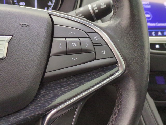 Used 2023 Cadillac XT5 Premium Luxury w/ Technology Package AWD/4WD image 12