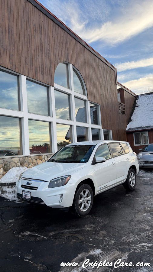 Used 2014 Toyota RAV4 EV image 26