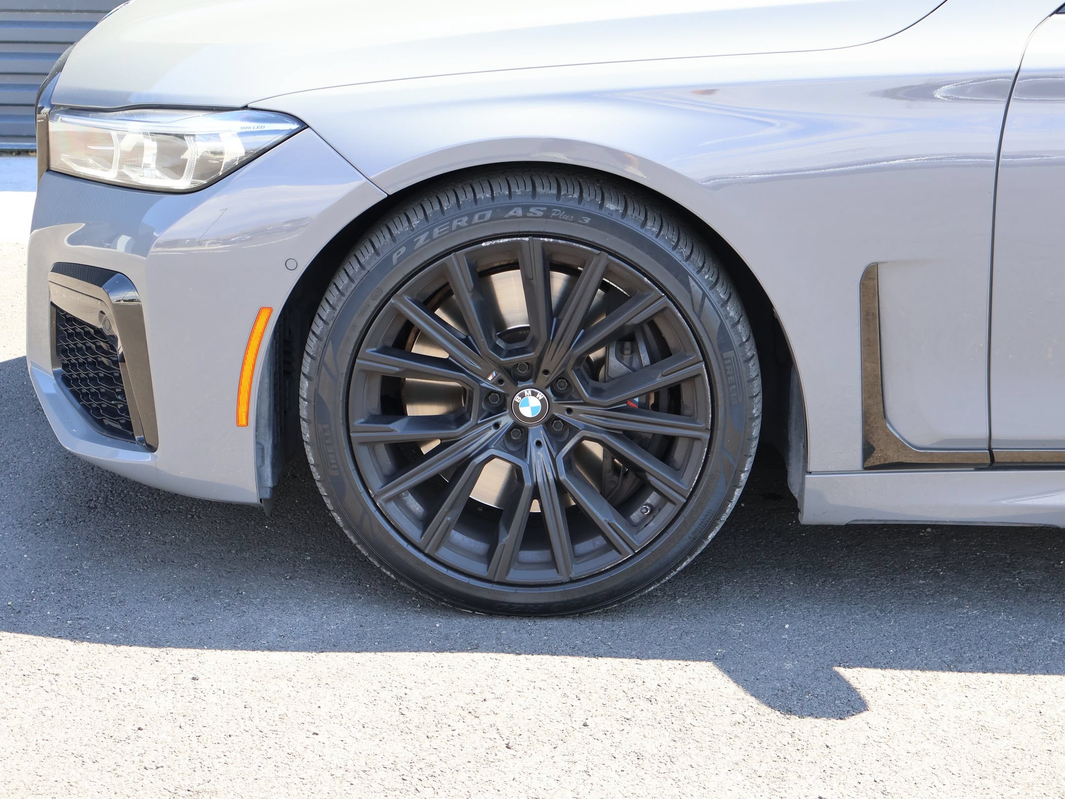 Used 2022 BMW 750i xDrive w/ Autobahn Package AWD/4WD image 10