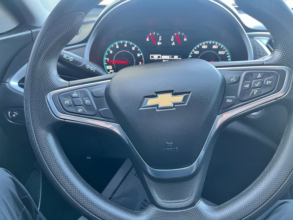 Used 2020 Chevrolet Malibu LS image 14