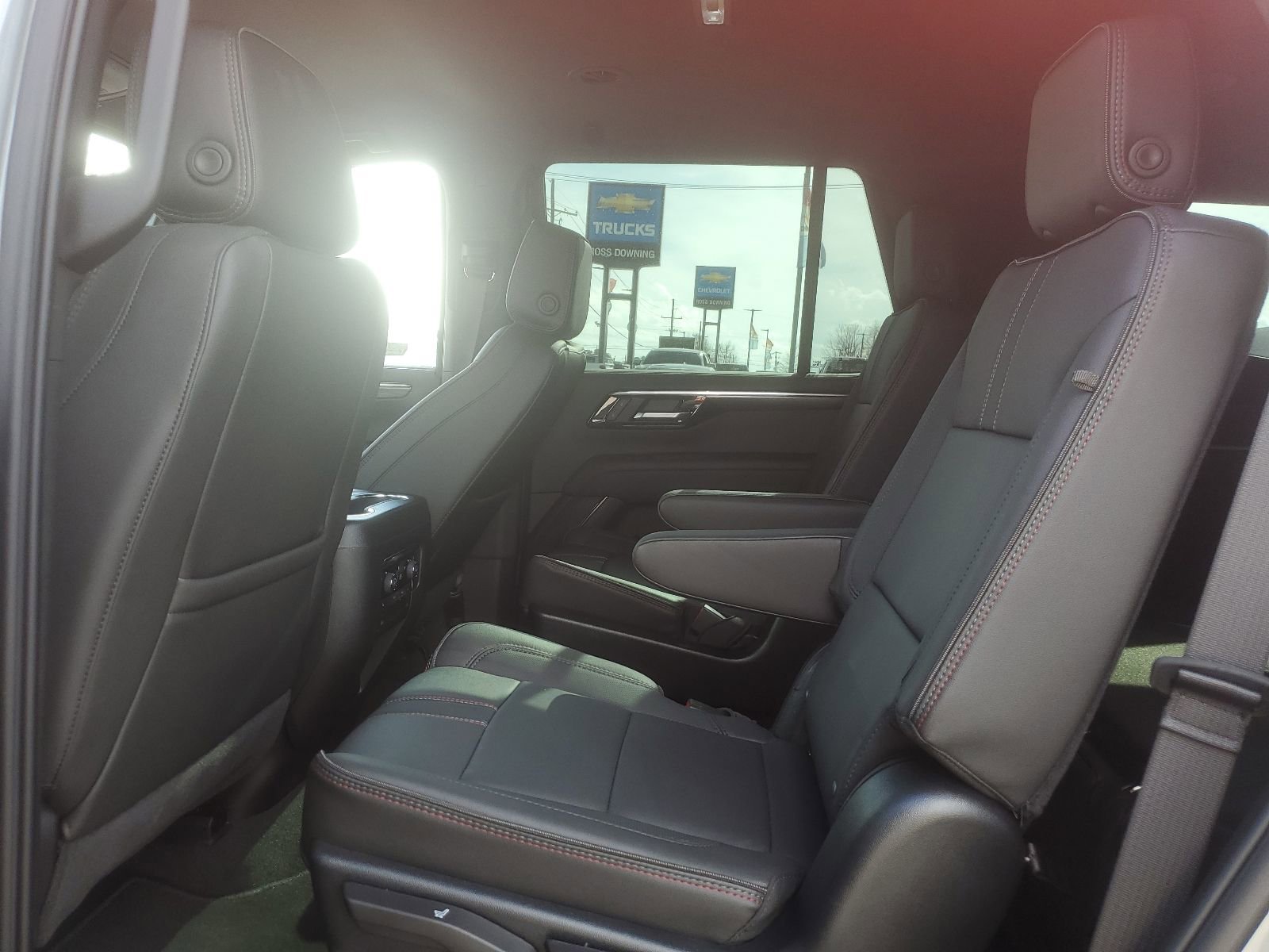 Used 2025 Chevrolet Tahoe RST w/ RST Performance Edition image 12