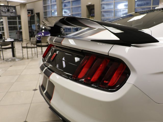 Used 2019 Ford Mustang Shelby GT350R w/ GT350R Equipment Group 920A RWD image 30
