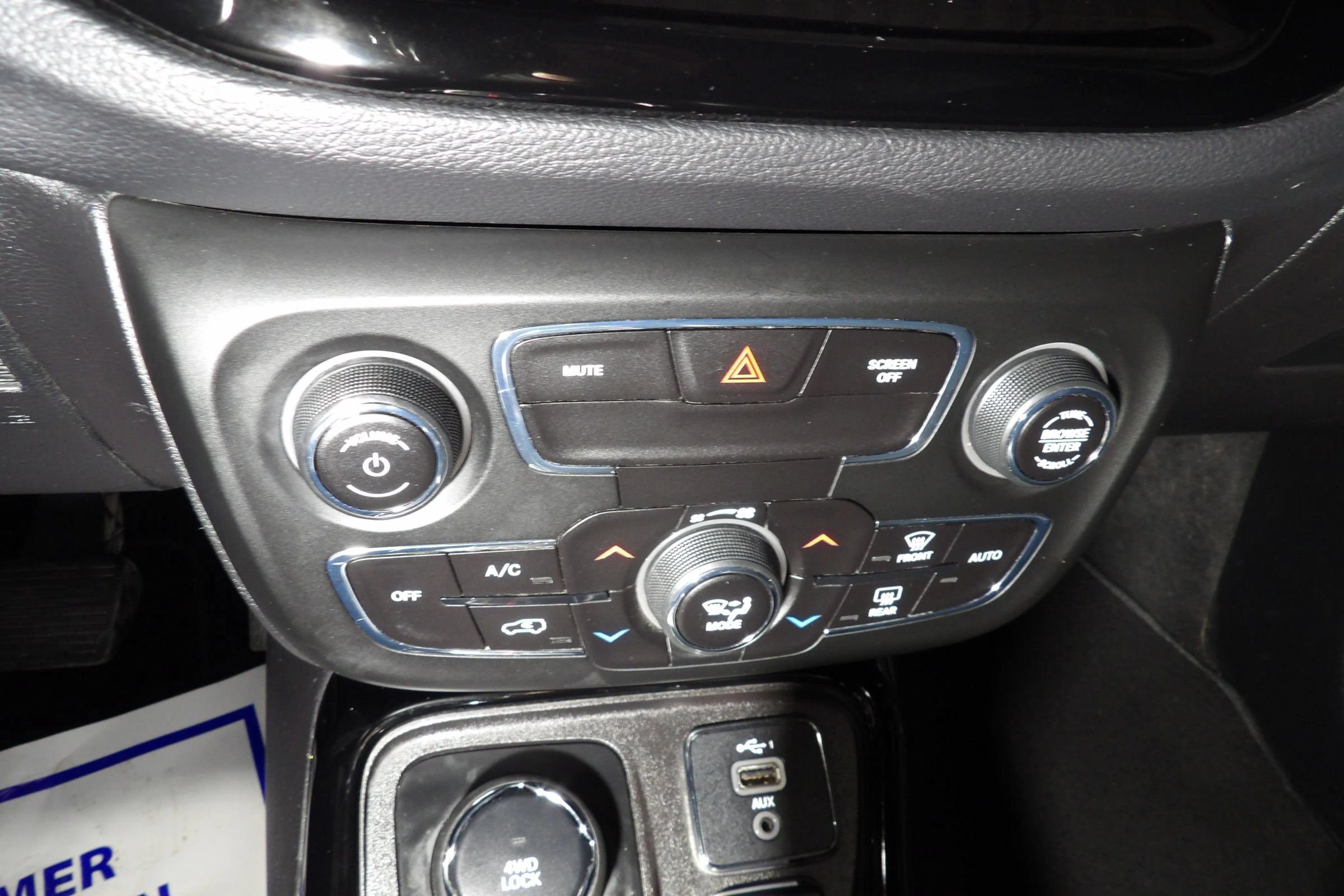 Used 2019 Jeep Compass Limited AWD/4WD image 14