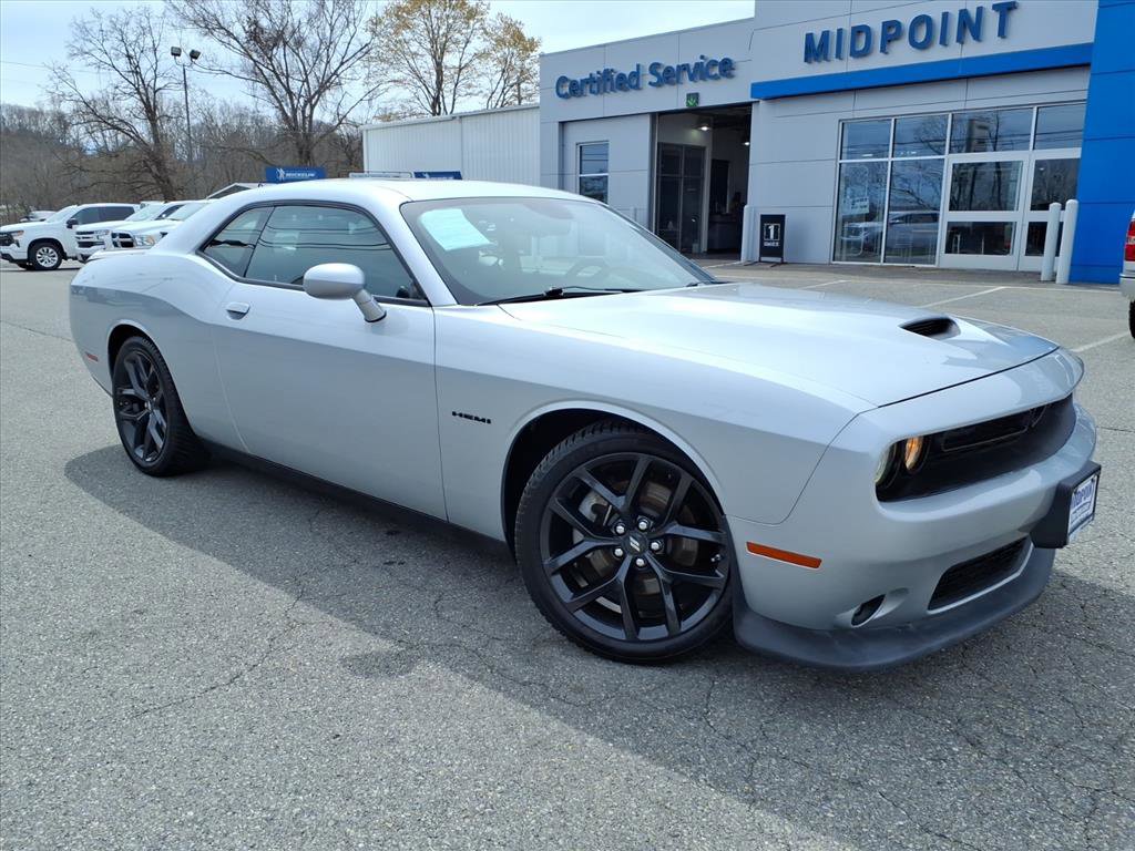 Used 2022 Dodge Challenger R/T w/ Blacktop Package image 2