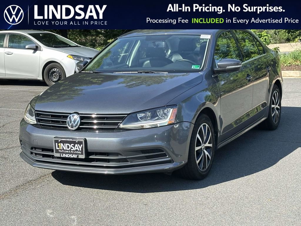 Used 2017 Volkswagen Jetta SE FWD image 4