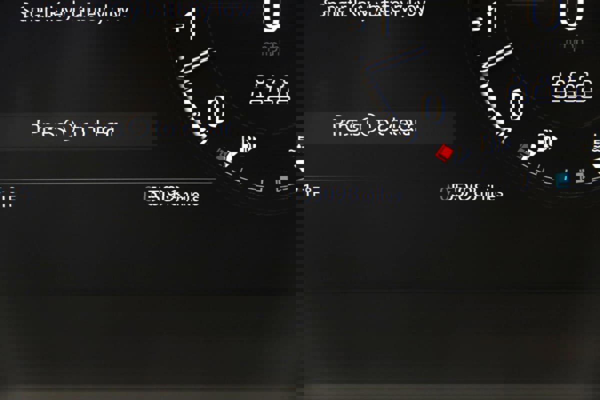 Used 2023 Land Rover Defender 110 SE image 44