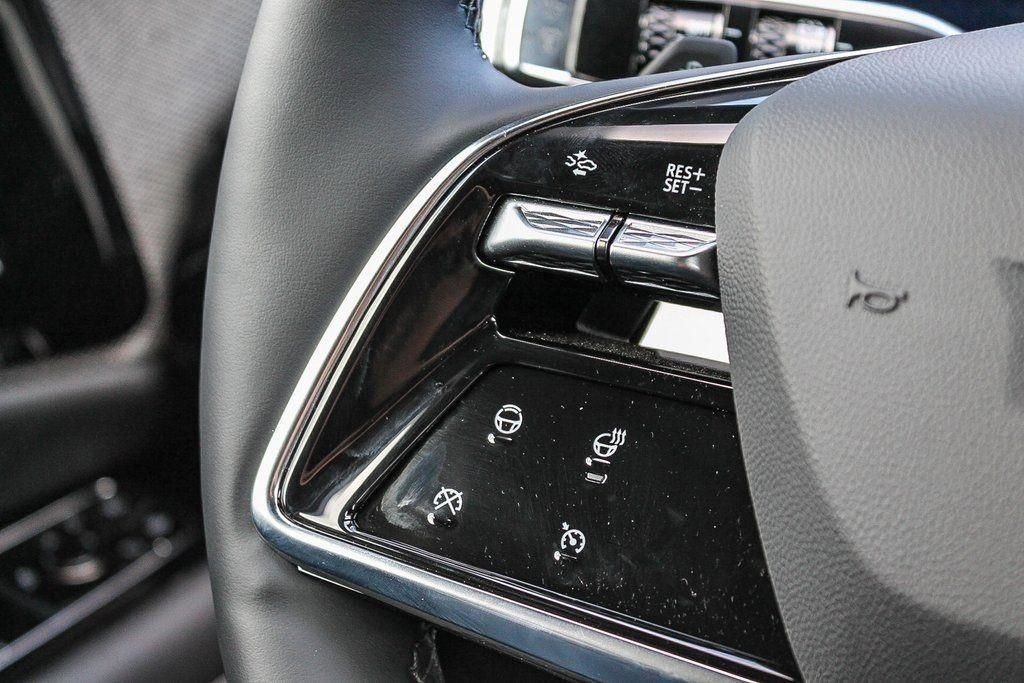 Certified 2025 Cadillac Optiq Sport 1 AWD/4WD image 23