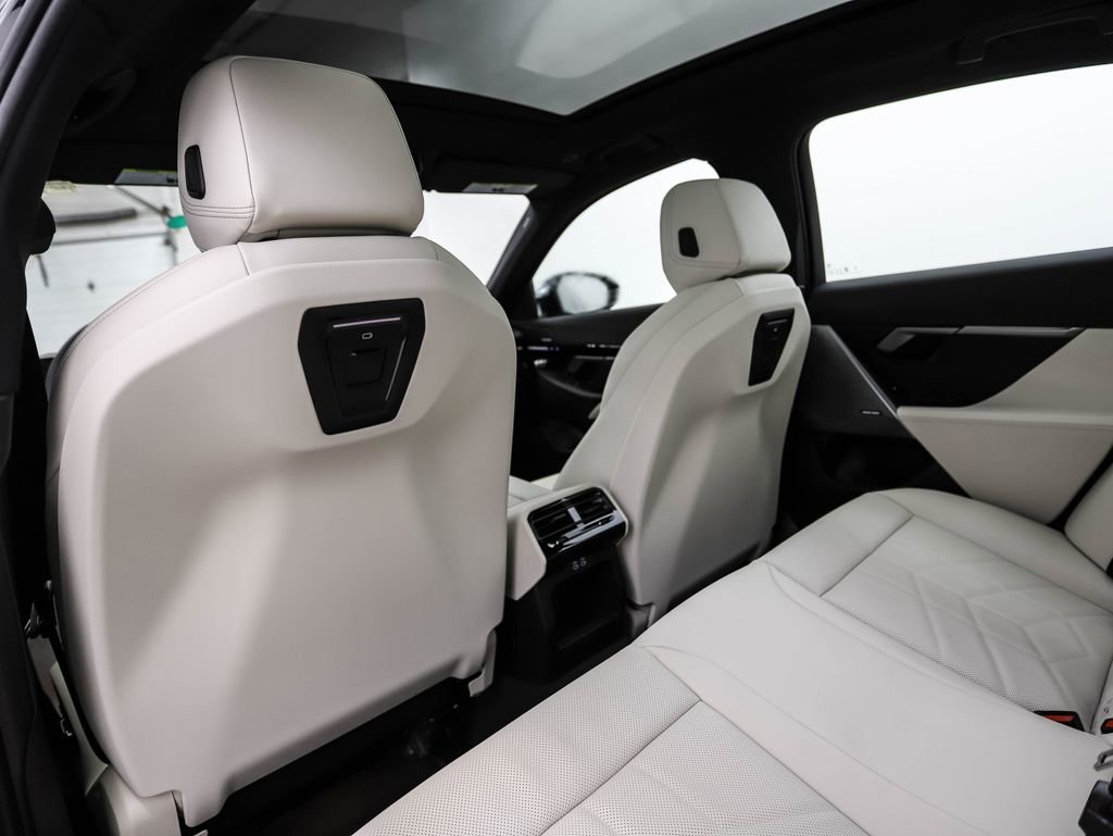 Certified 2025 BMW 530i xDrive w/ M Sport Package image 20