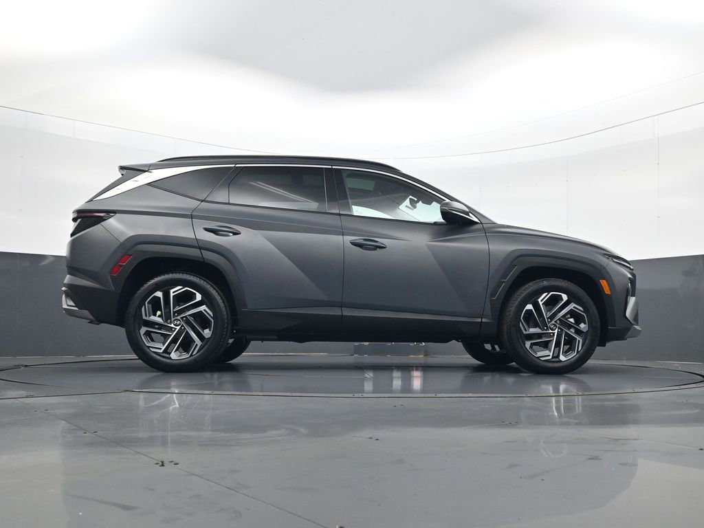 Certified 2025 Hyundai Tucson Limited image 24