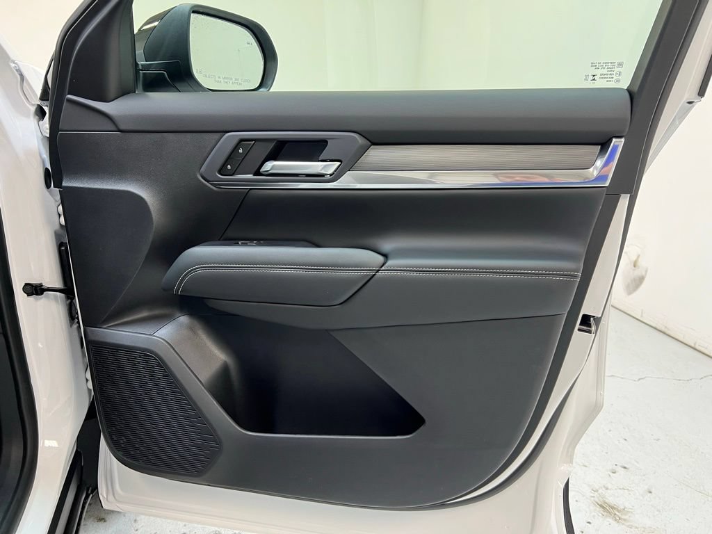 New 2026 GMC Terrain Elevation w/ Elevation Premium Package AWD/4WD image 32