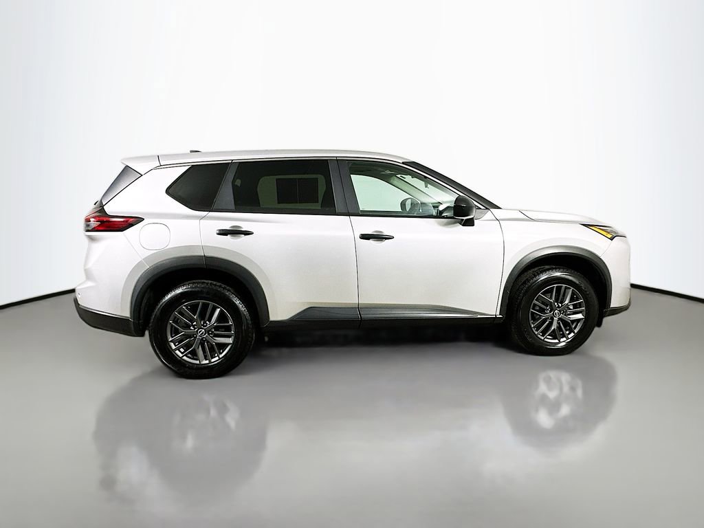 Used 2024 Nissan Rogue S image 7