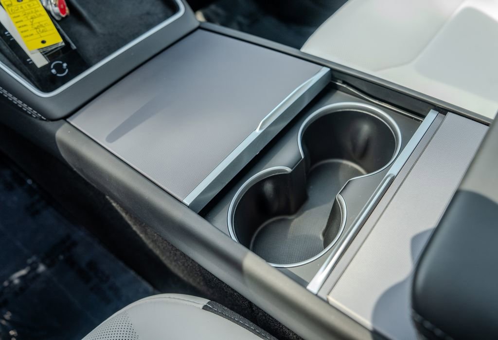 Used 2026 Tesla Model Y Long Range image 11