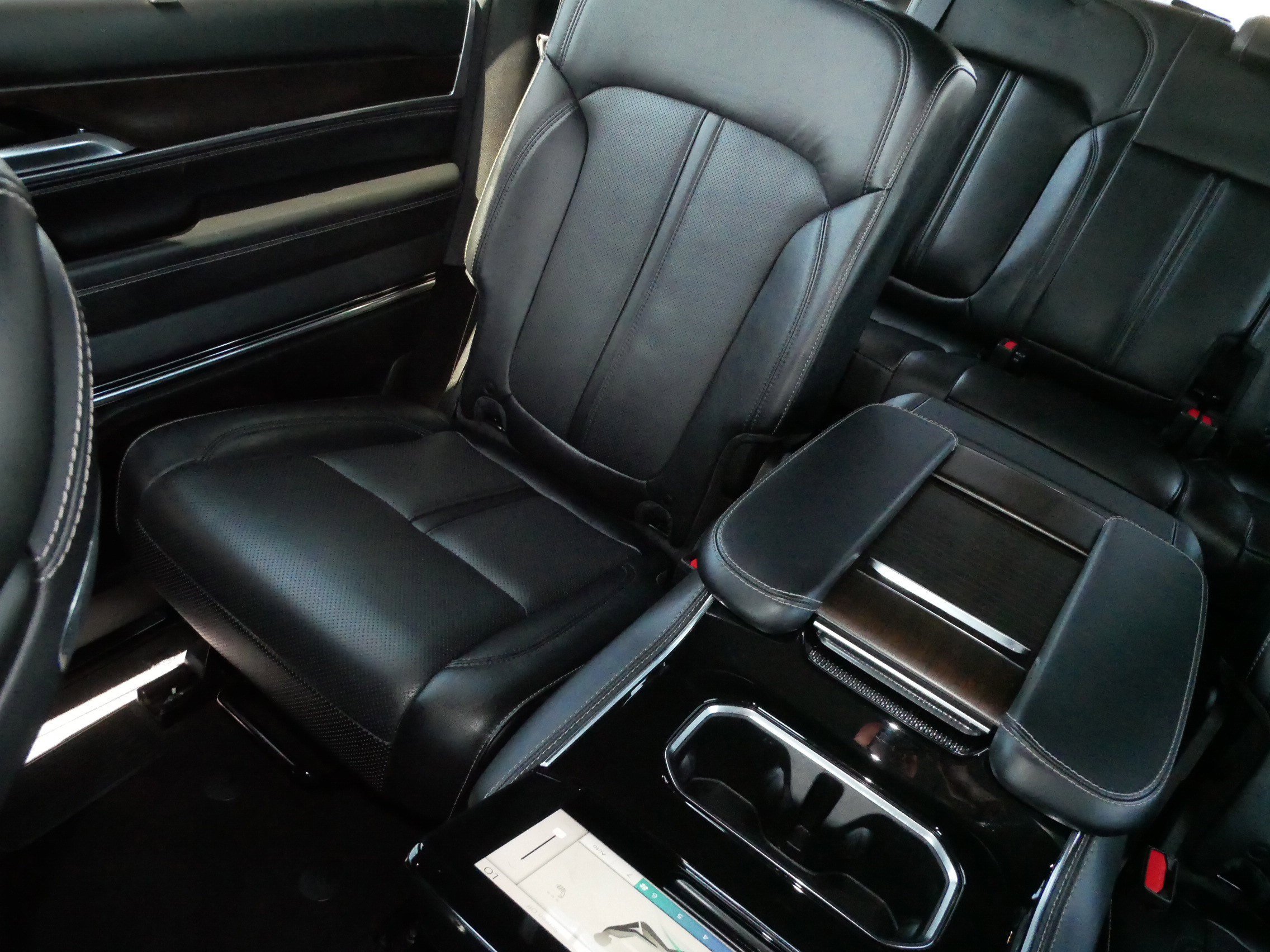 Used 2022 Jeep Grand Wagoneer Series I AWD/4WD image 12