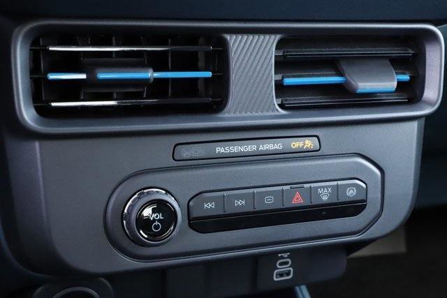 New 2025 Ford Maverick Lobo image 34