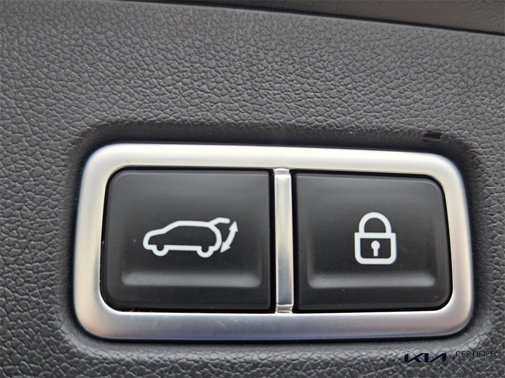 Certified 2023 Kia Sorento EX w/ Panoramic Sunroof Package image 16