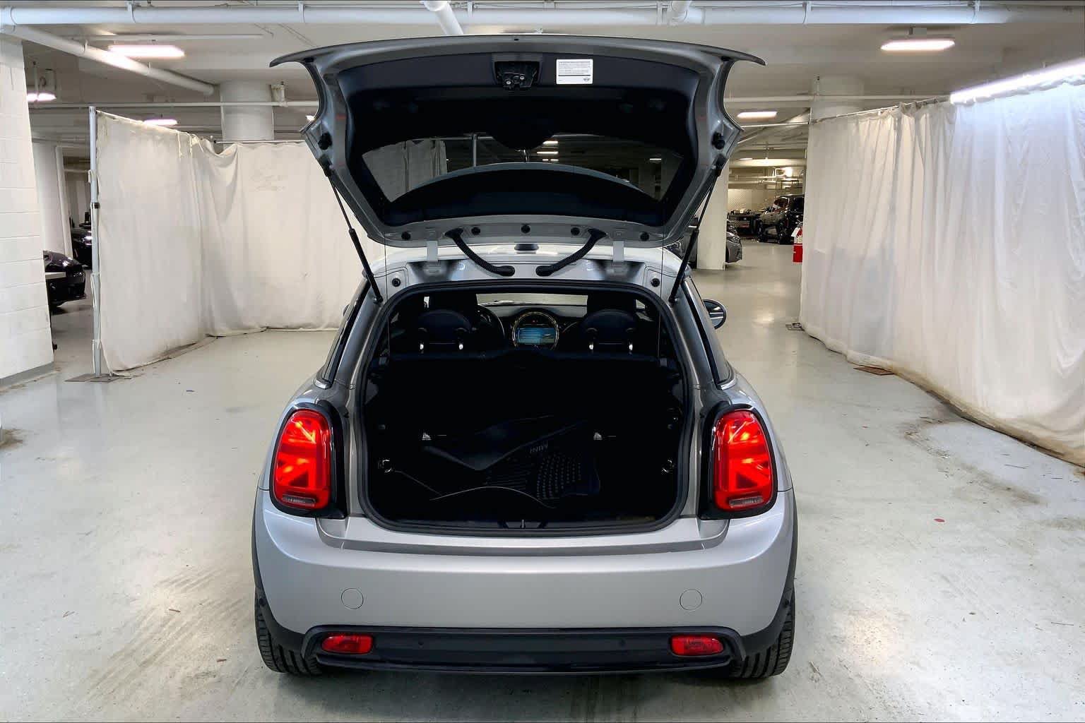 Used 2024 MINI Cooper SE w/ Signature Upholstery Package FWD image 33