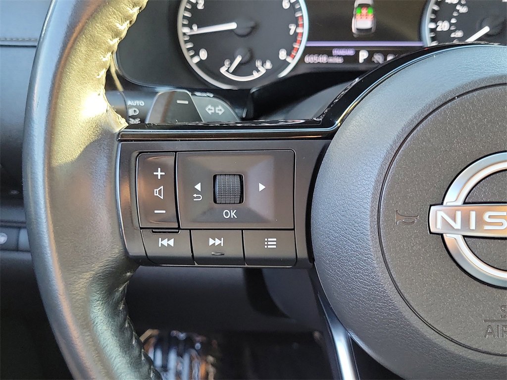 Used 2022 Nissan Pathfinder SV image 5