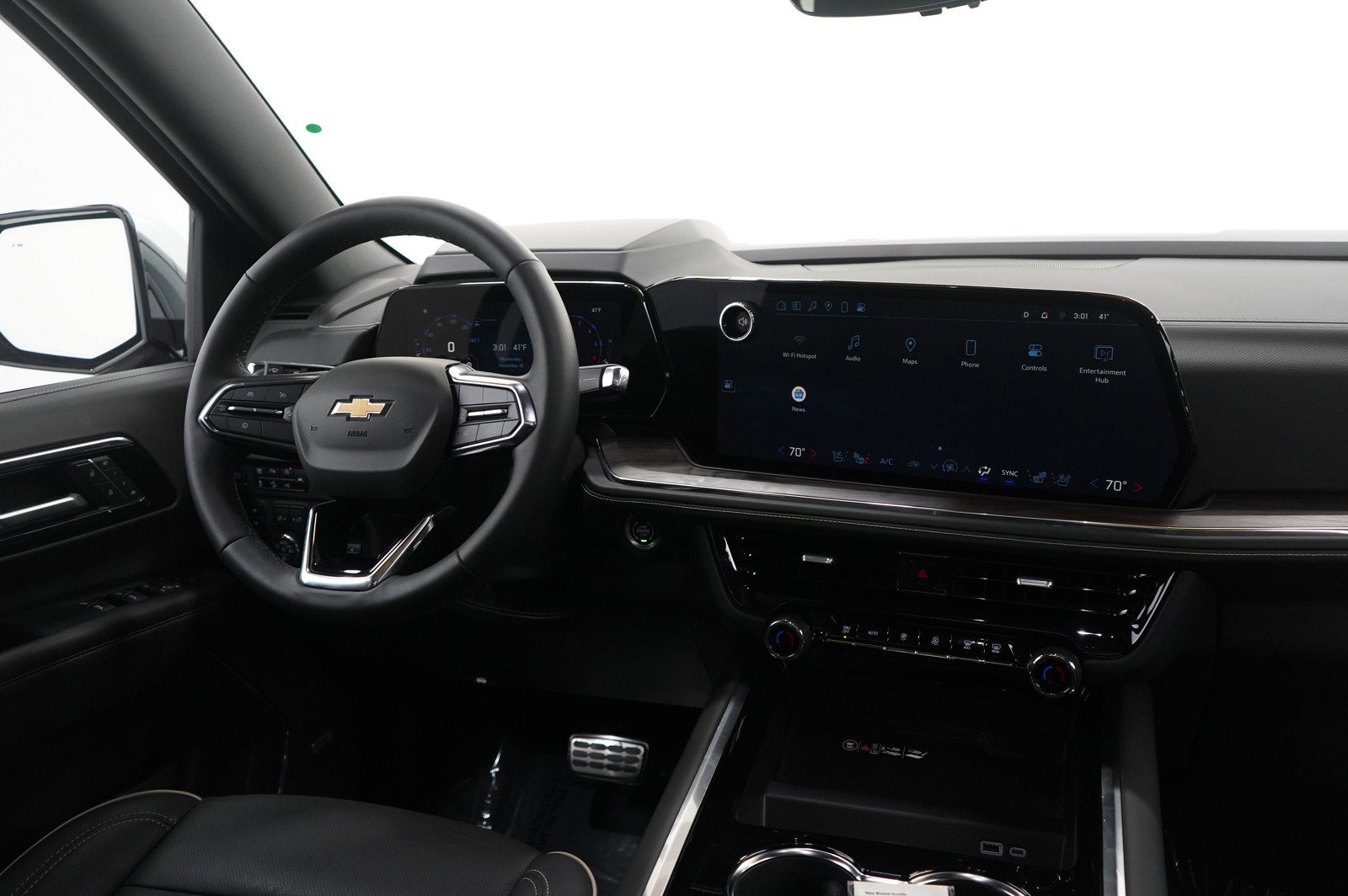 Used 2025 Chevrolet Suburban Premier image 14