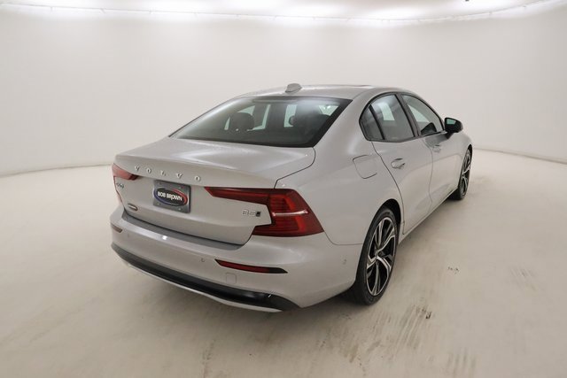 Used 2024 Volvo S60 B5 Plus image 3