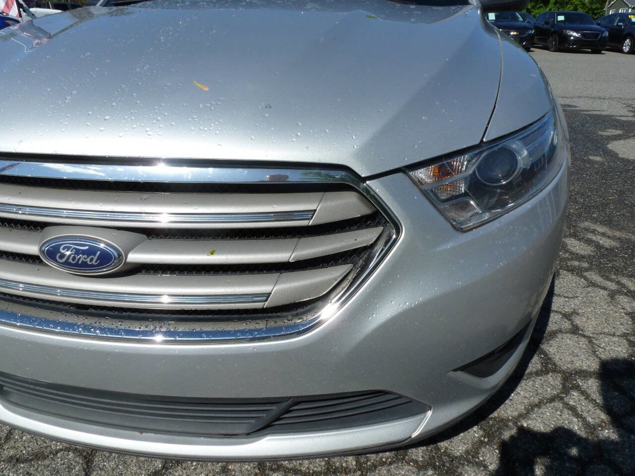 Used 2017 Ford Taurus SEL FWD image 3
