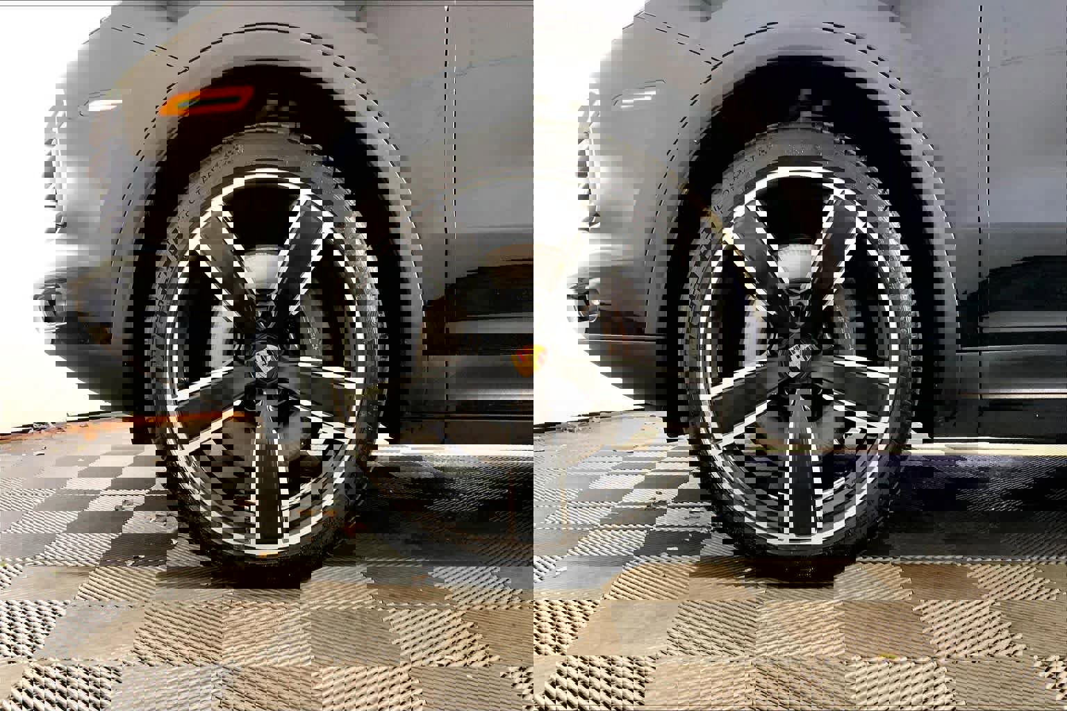 Used 2022 Porsche Cayenne image 22