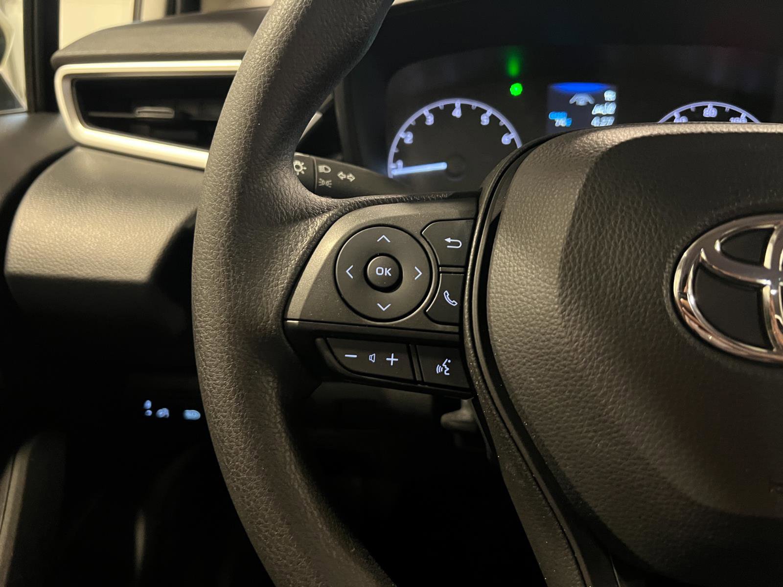 Used 2023 Toyota Corolla LE image 13